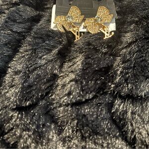 Elegant Gold Floral Earrings